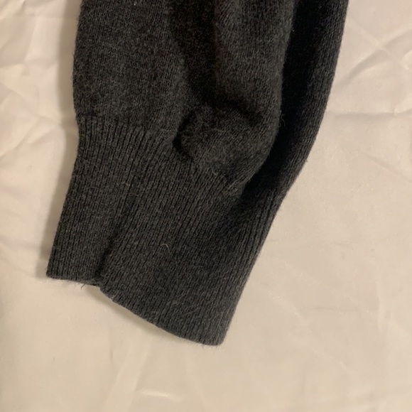 Grey sweater - Picture 3 of 5